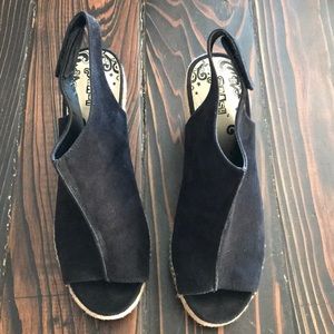 Brash, black and sexy 🔥🔥🔥🔥